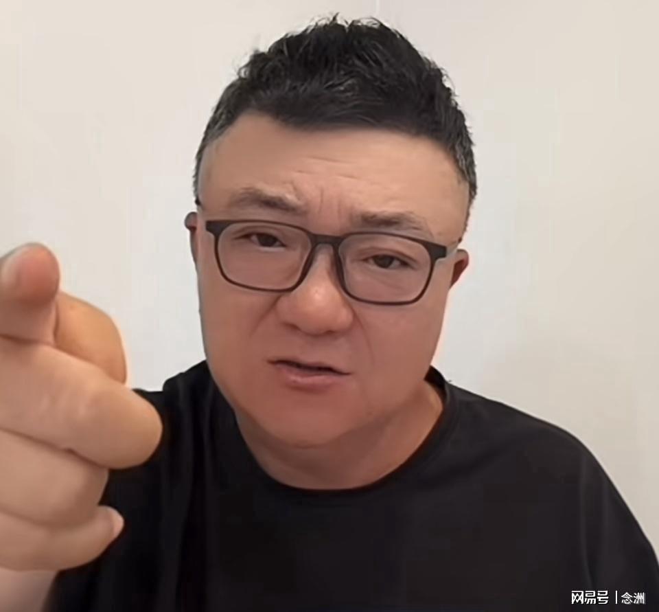至于吗？马刺老板儿子社媒评论，提醒福克斯妻子即将卷铺盖走人'></a></li></ul></div></div><div class=