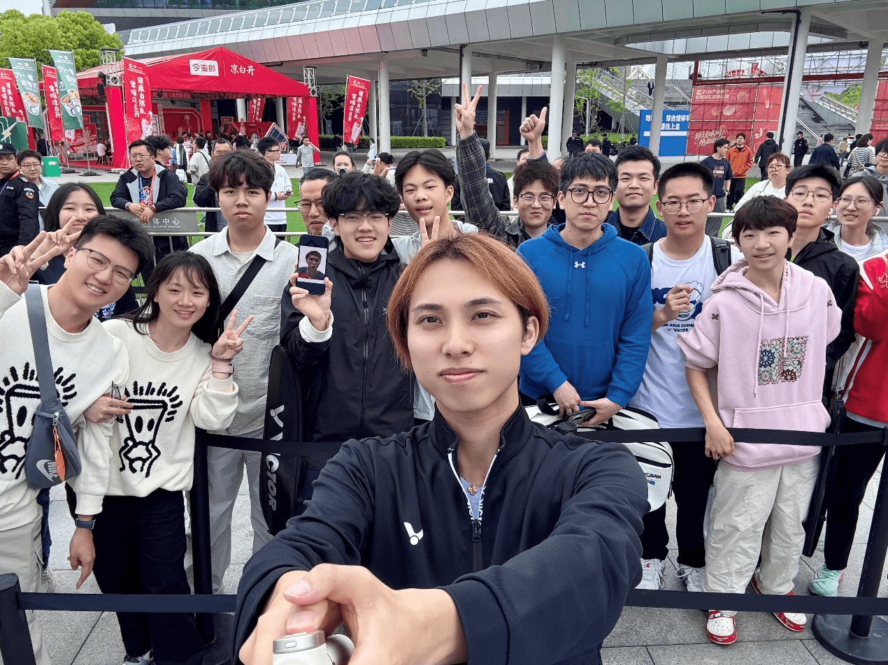 台风还会影响申花周末比赛吗 之前他们跟北京国安比赛就延期 还0比3输球'></a></li><li class='hiSlider-item td-dynamic-news-card'><a href=